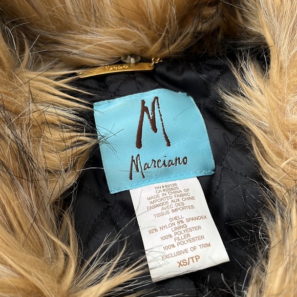 Little jacket for fall or spring or maybe light winters - Picture 2 of 5